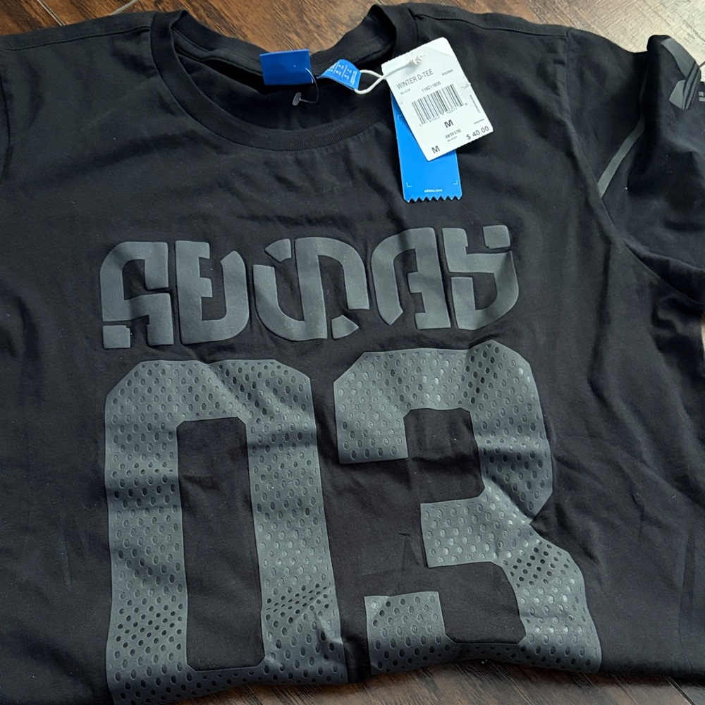 Adidas Black and Gray Men's Graphic Tee